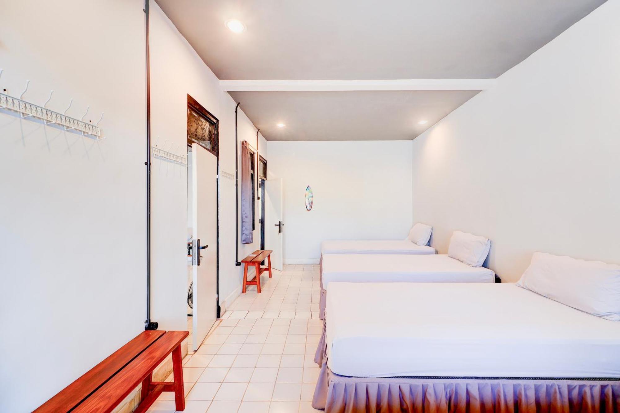 Collection O Legian Near Legian Beach Exterior photo